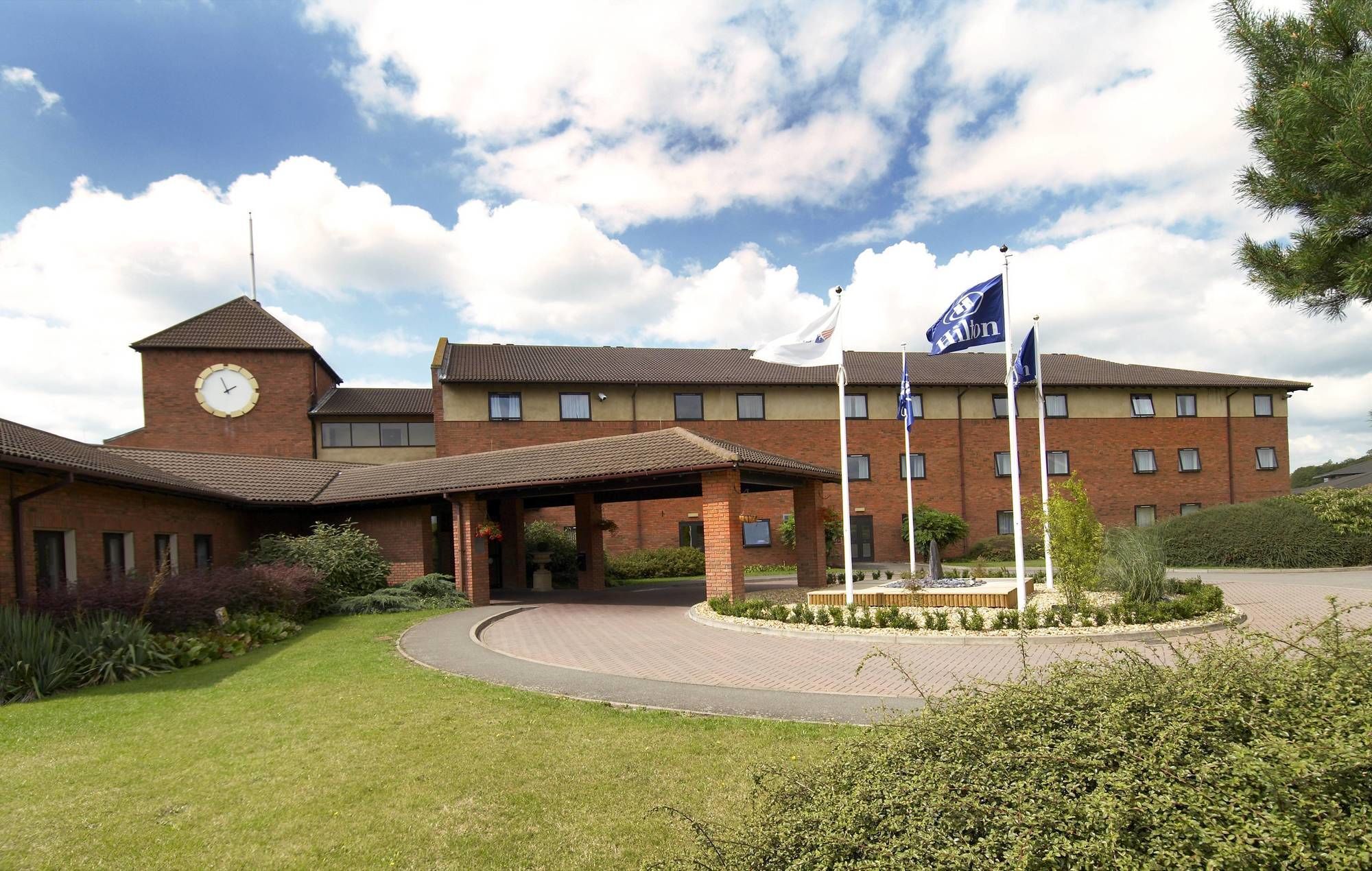 Delta Hotels By Marriott Milton Keynes Exterior foto